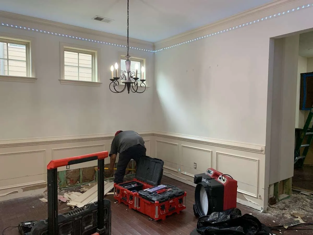 Restoration technician with professional equipment in Dulles Town Center